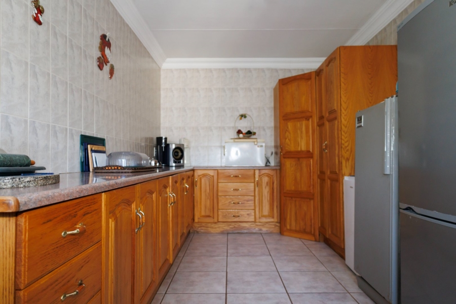 5 Bedroom Property for Sale in Schoemansville North West